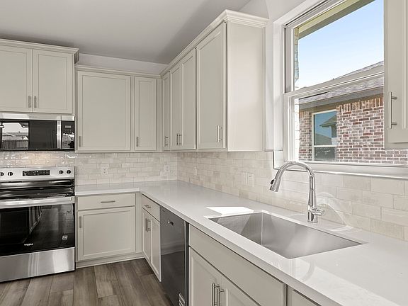 8_09. 2919 Wagoner - Kitchen 3