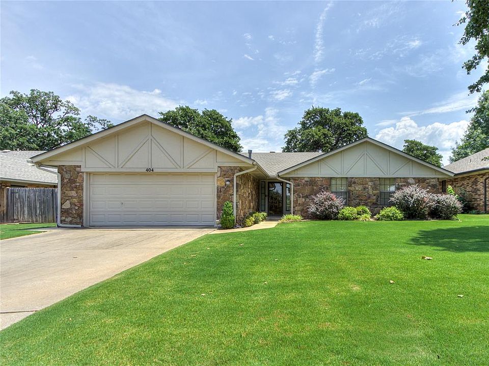 1st image of 404 Cedar Bend Dr