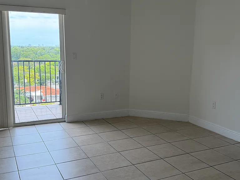 6357 SW 8th St #606 — Photo 16