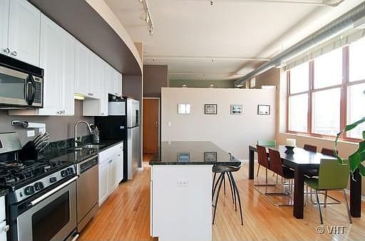 2nd image of 360 W Illinois St APT 9G