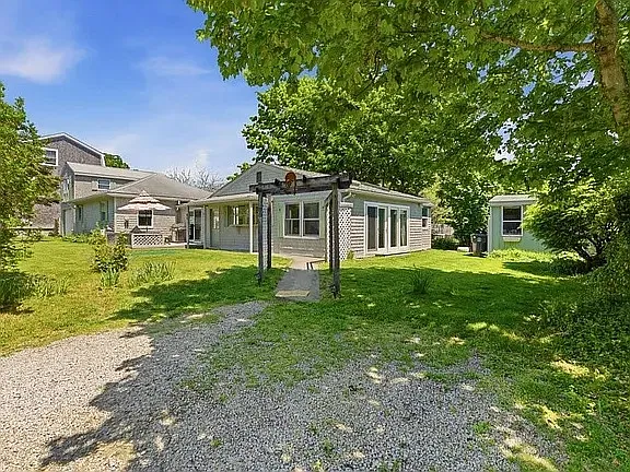 85 Highland Ave — Photo 4