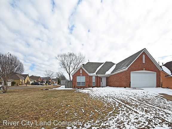 2nd image of 5364 Leaning Oak Dr