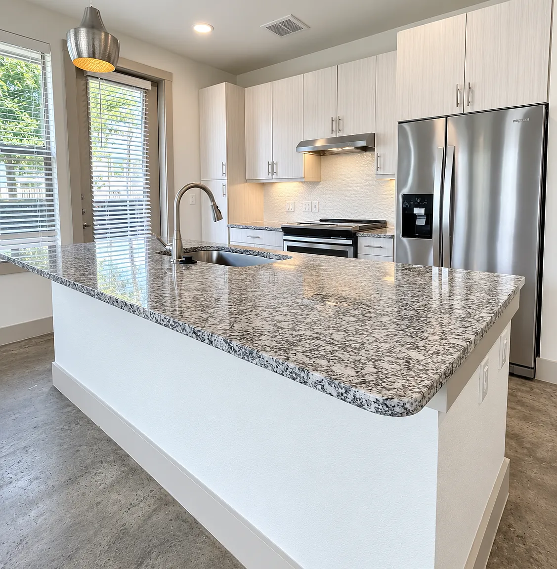 2 bed, 1116 sqft, $2,228 — Photo 4