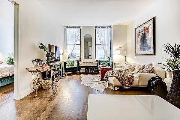 1st image of 25 Broad St APT 7N