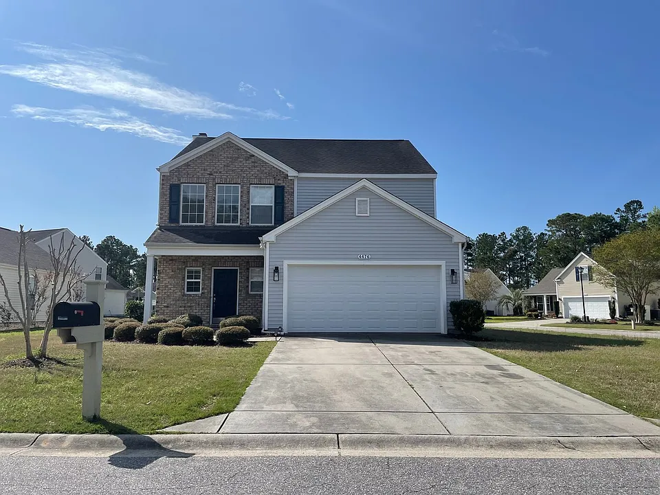 4476 Farm Lake Dr