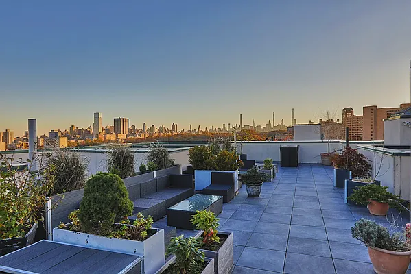 Rented by Compass | media 21