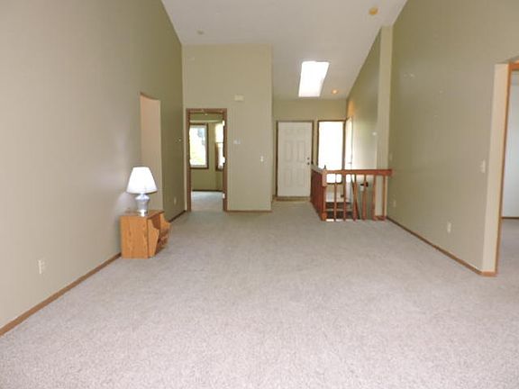 4th image of 213 S Watertown St #215