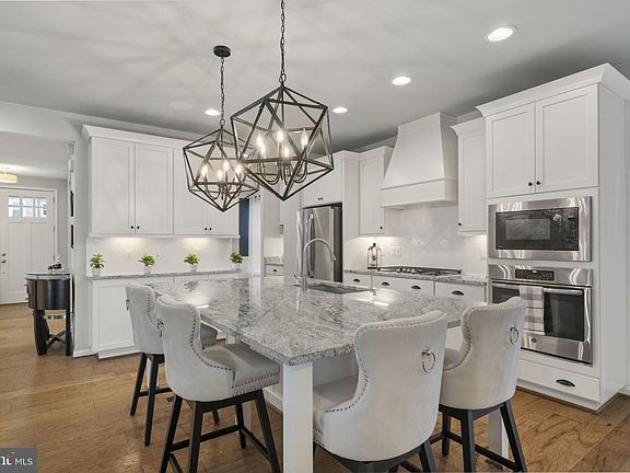 4th image of 509 Sourwood Ct