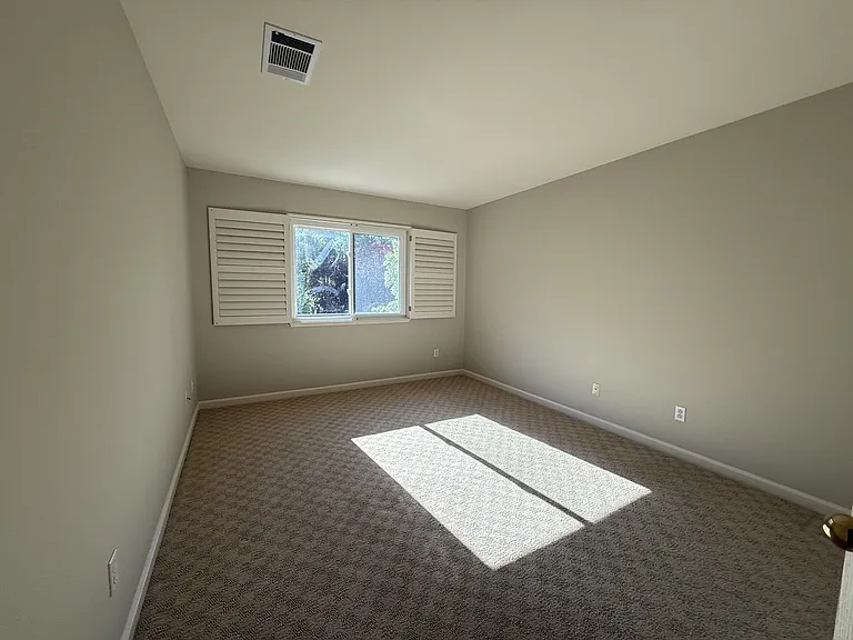600 Bourne Ct — Photo 31