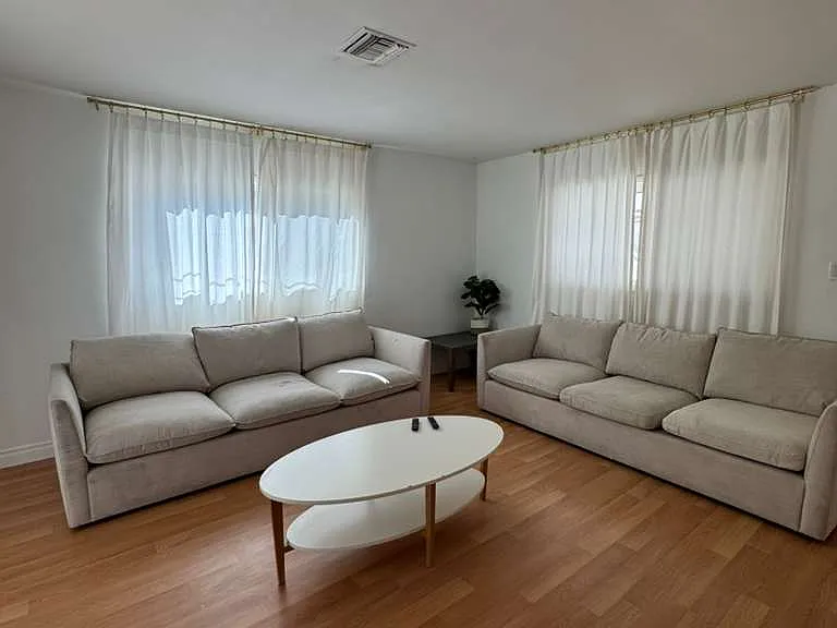812 N Curson Ave — Photo 5