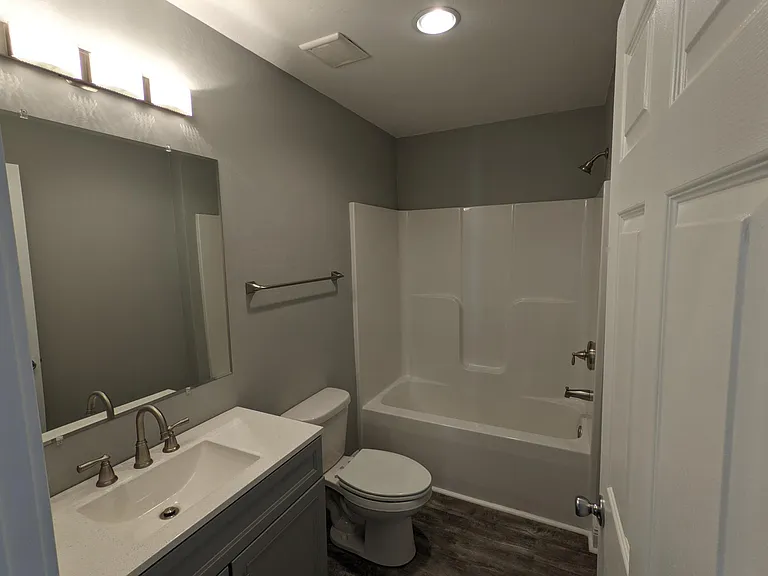 2238 Holton St — Photo 7