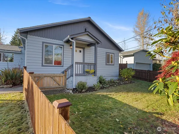 9230 1st Avenue SE, Everett, WA 98208