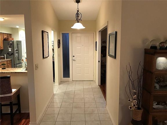 2nd image of 3924 Wilshire Cir