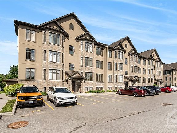 2nd image of 80 Prestige Cir #1