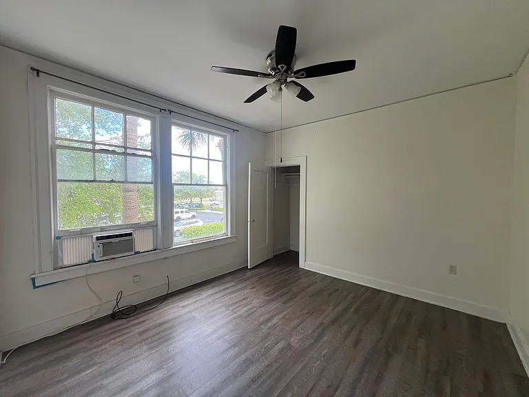 316 W Colonial Dr #10 — Photo 4