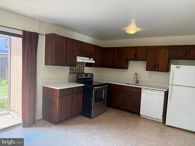 1155 Dublin Pl — Photo 8