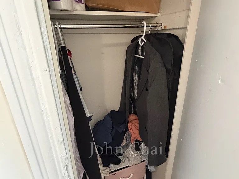 127 Sutherland Rd #I — Photo 6