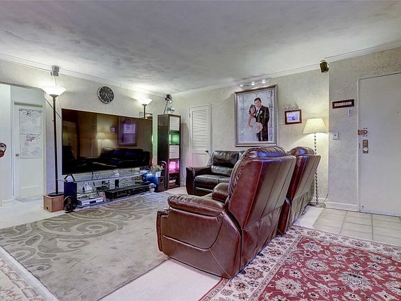 3rd image of 58-19 246th Cres