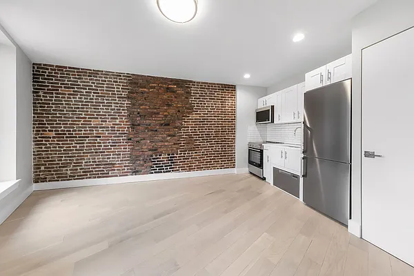 Rented by Compass | media 6