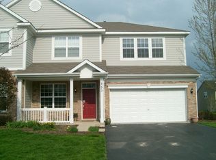 355 Tracy Ln, Elgin, IL 60124