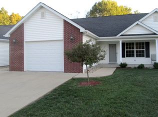 4 Bristol Ct, Mount Vernon, IL 62864