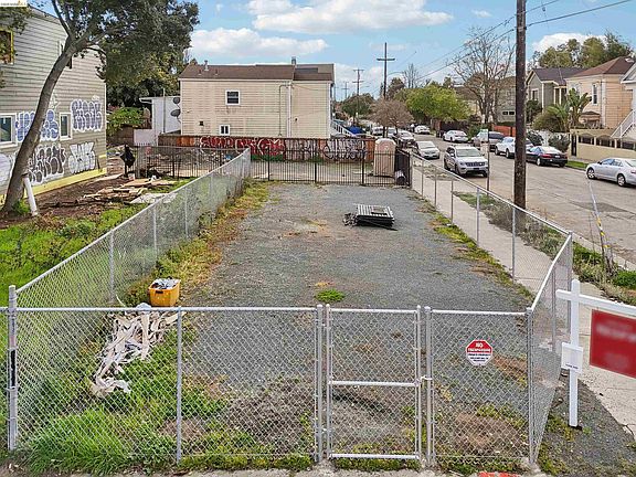3rd image of 1495 5th St
