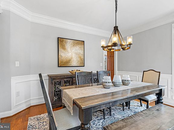 4th image of 100 Smallwood Way