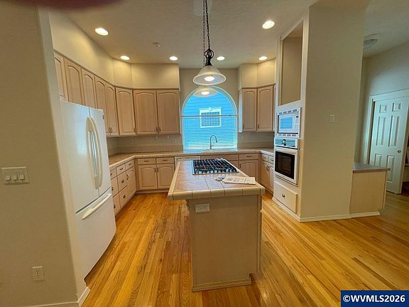 5th image of 2067 Alex Ave SE