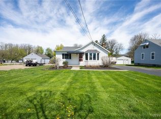 5048 Armor Duells Rd, Orchard Park, NY 14127