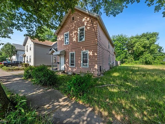 2nd image of 3188 W 31st St