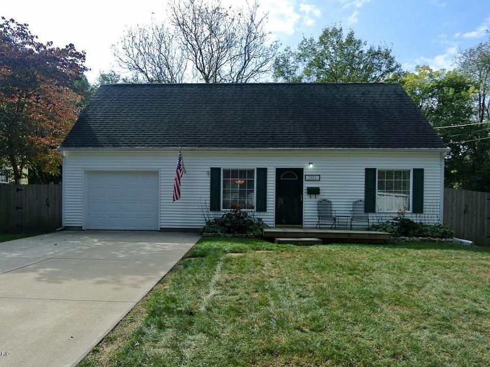 1st image of 2921 Lorraine Ave