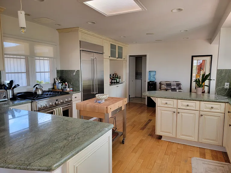 6131 Terryhill Dr — Photo 36