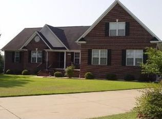 107 Post Pl, Raeford, NC 28376