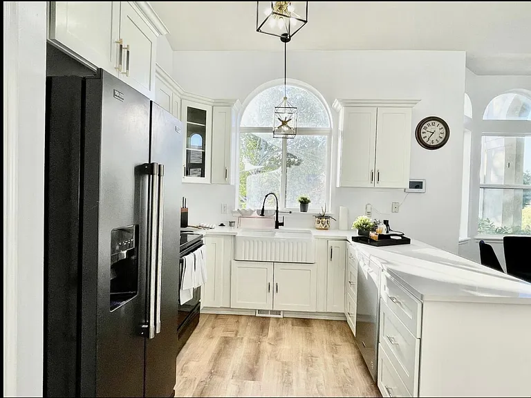 W Premier Ln — Photo 10