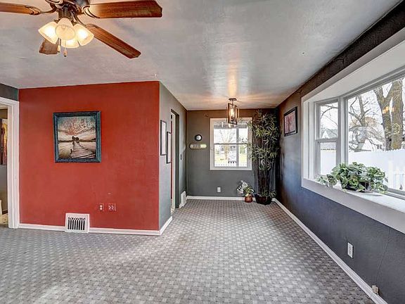 5th image of 2522 W Crown Ave