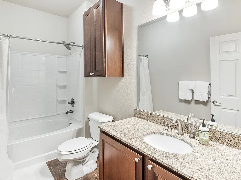 Faulkner Flats Apartment Homes — Photo 15