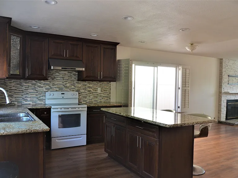 4464 Cather Ave — Photo 9