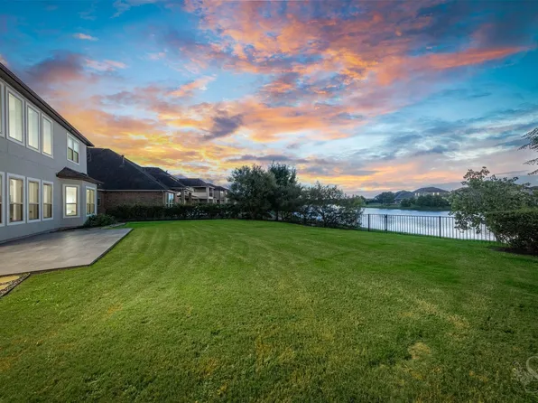 5026 Quiet Falls Ln, Fulshear, TX 77441