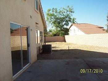 3rd image of 5582 Magnolia Ave