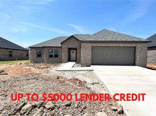 2017 Dobbs St, Pea Ridge, AR 72751