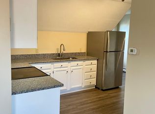 5 Myrtle St APT 3, Auburn, ME 04210