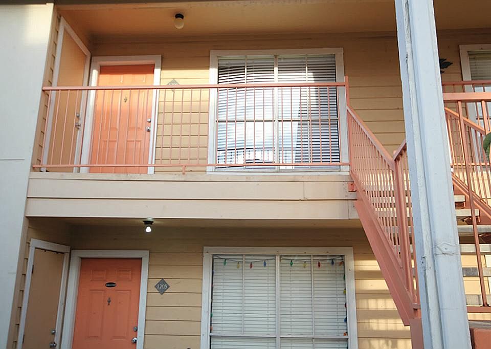 1st image of 3506 Cove View Blvd APT 1206