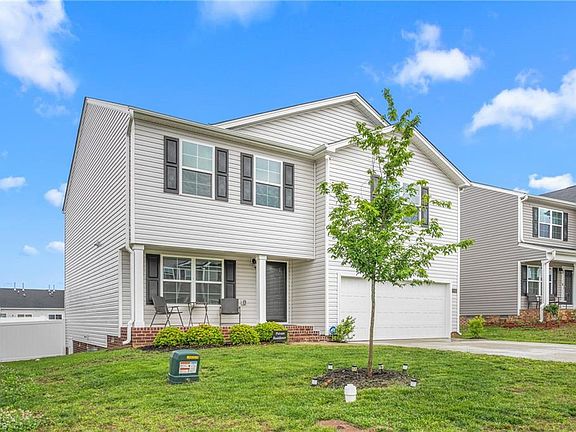3rd image of 6849 Keeneland Dr