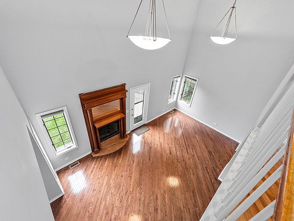 4th image of 4633 Wedgewood Ct #0