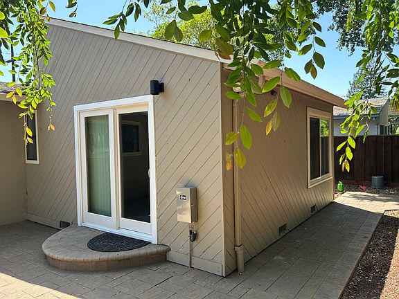 Entrance and rear window