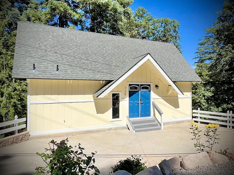 129 Saint Andrews Dr — Photo 1