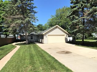 2008 Wustum Ave, Racine, WI 53404