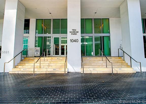 3rd image of 1040 Biscayne Blvd APT 3108