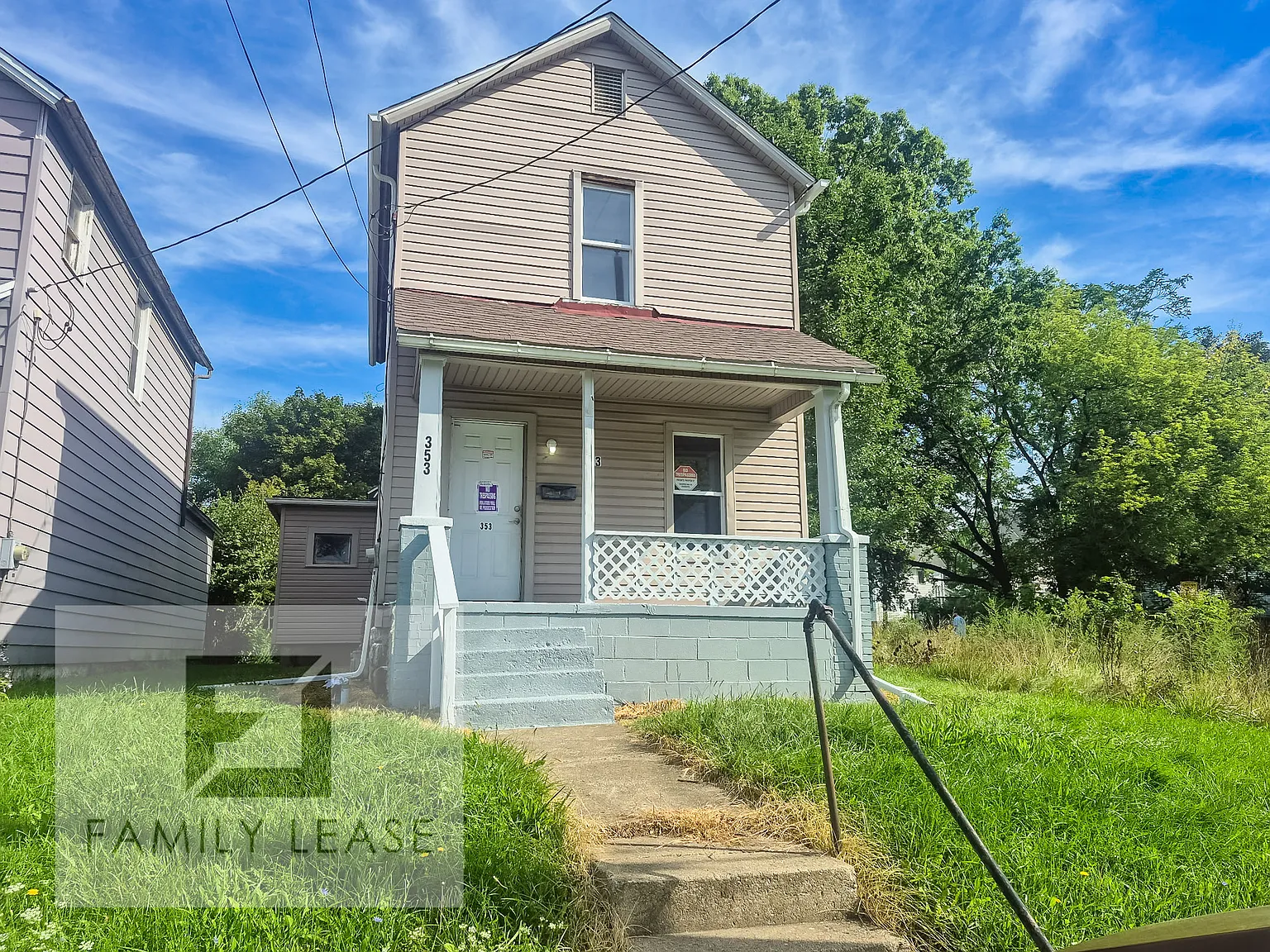 2 bed, 1.5 bath, 925 sqft, $925 — Photo 1