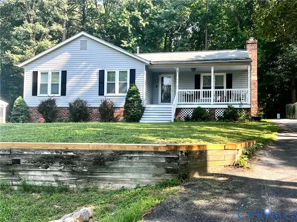 2954 Maplevale Rd, Chester, VA 23831